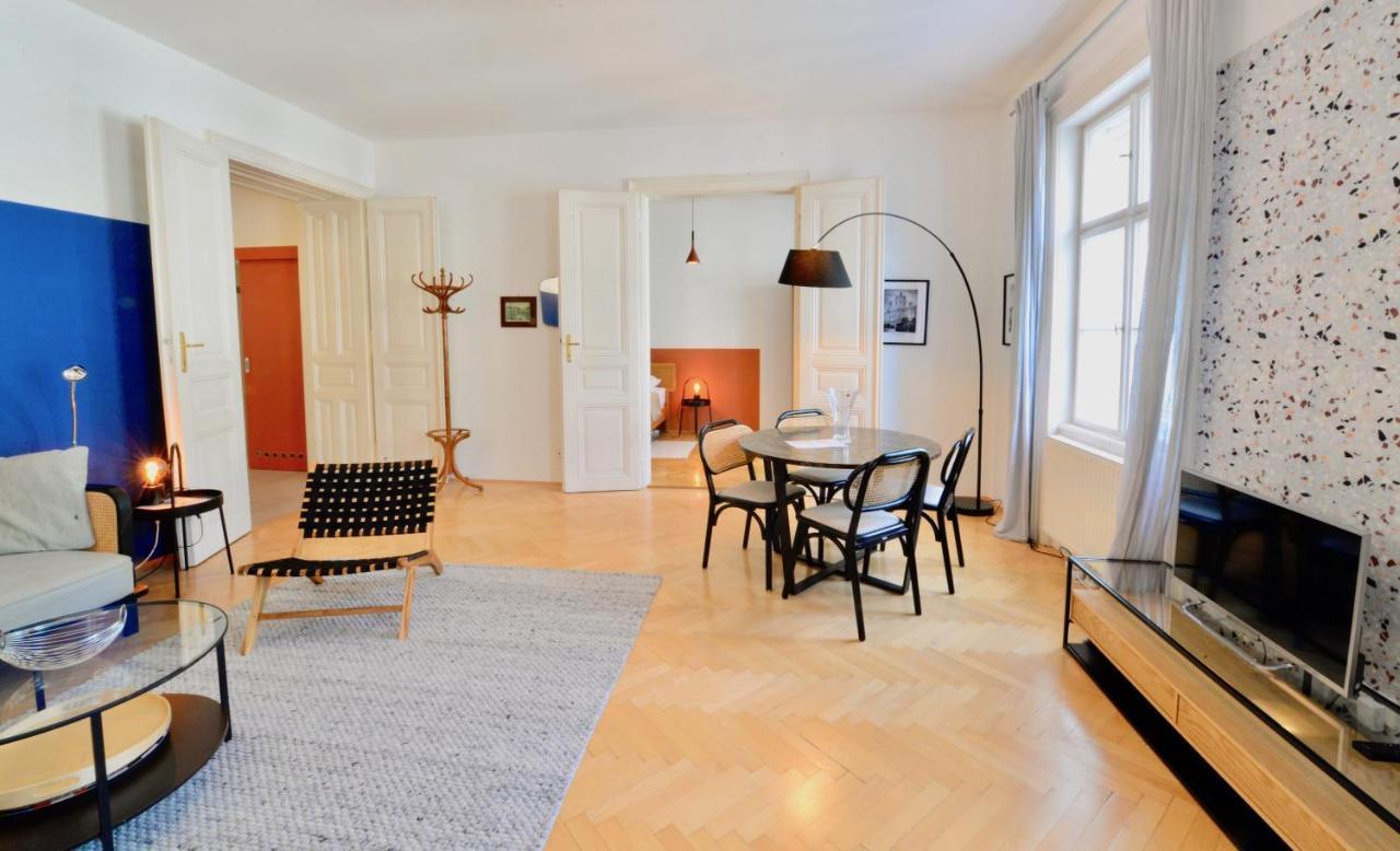 Beautiful Flat Next To Karlskirche Viena Exterior foto